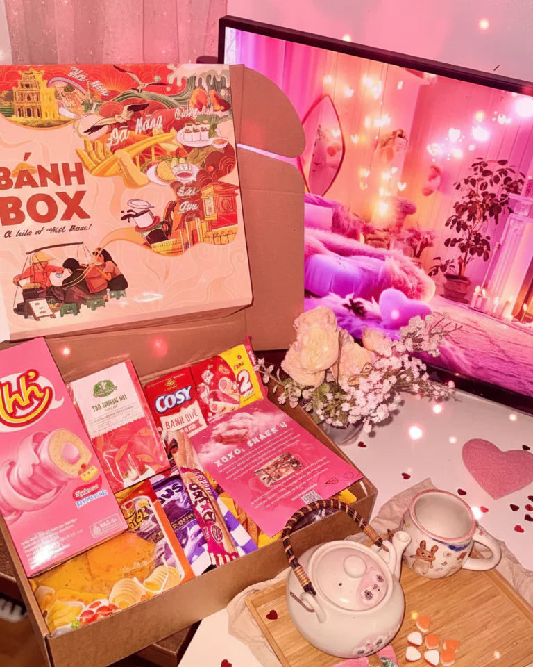 Past Box-February-"XOXO, SNACK U" Valentine-inspired Snack Box